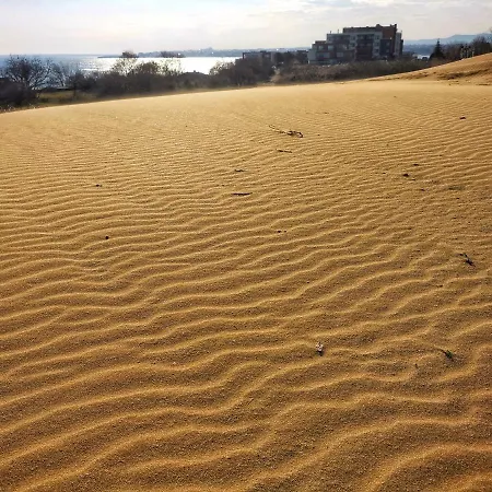 Ferano アパート ネセバル